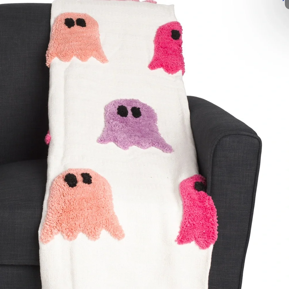 Rachel Zoe Oversized Hand Woven Tufted Ghost Throw-50” x 70”